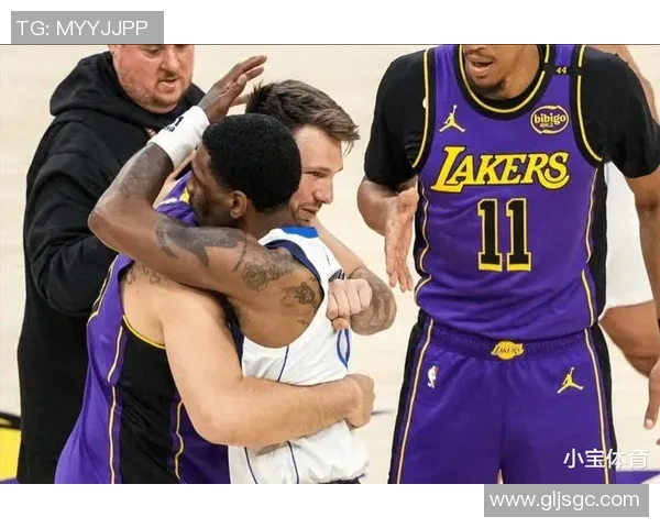 湖人队力克雷霆队，亚历山大欧文对决引爆西部排名变动