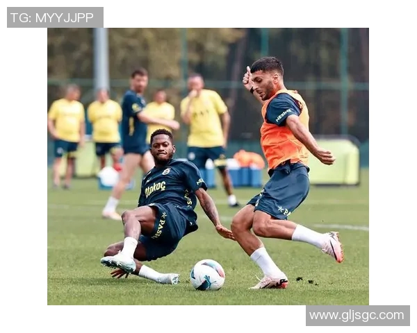 ESPN：费内巴切愿为安东尼付4500万欧，但球员更愿意等待其它球队